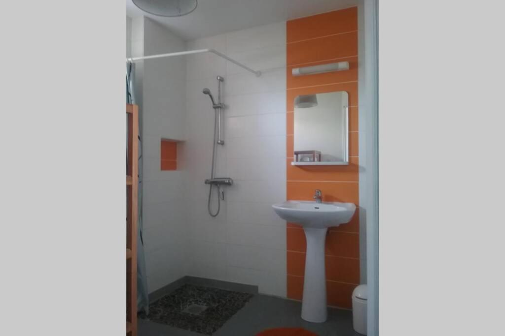 Le Val Joyeux Apartment Royan Bagian luar foto